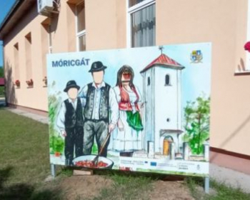 Szelfi táblák a kistérség településein